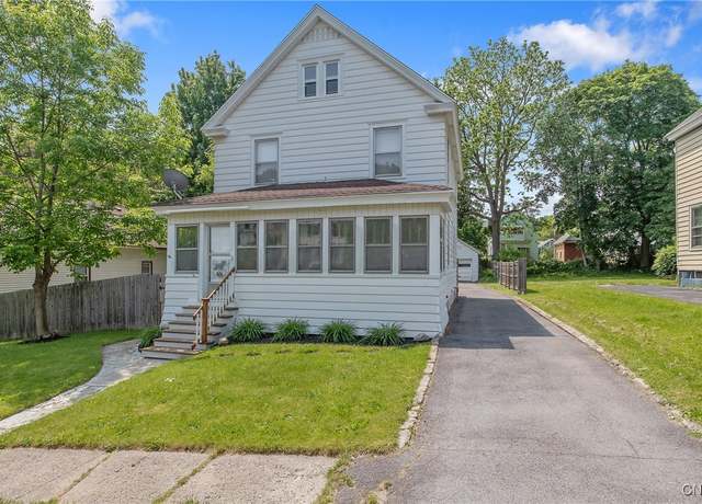 Property at 237 Sunstruck Dr, Syracuse, NY 13206, 4 beds, 1.5 baths