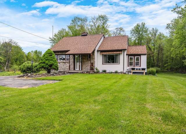 Property at 7495 Kirkville Rd, Manlius, NY 13057, 3 beds, 2 baths