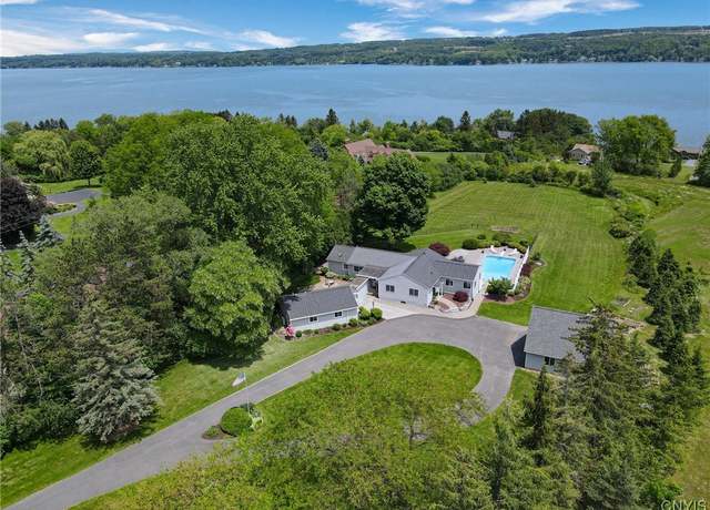 Property at 2516 W Lake Rd, Skaneateles, NY 13152, 3 beds, 2.5 baths