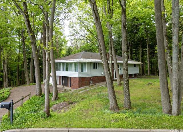 Property at 927 Ridgewood Rd, Herkimer, NY 13350, 5 beds, 2.5 baths