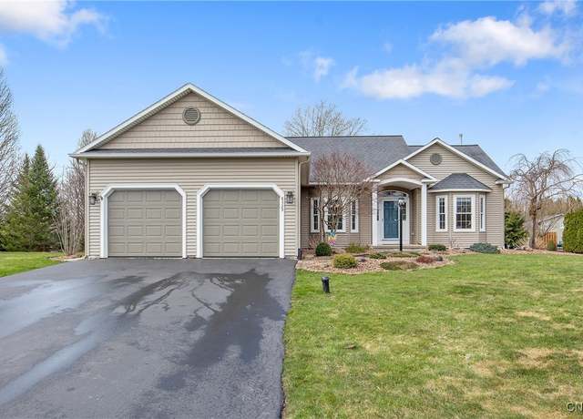 Property at 8329 Eva Cir, Cicero, NY 13039, 3 beds, 2 baths
