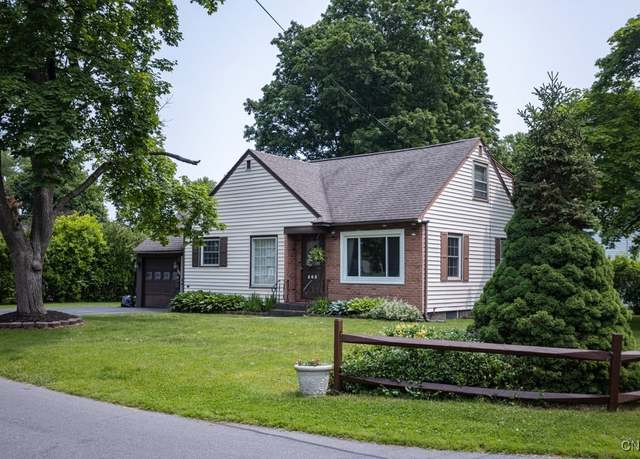 Property at 303 Forest Dr, Cicero, NY 13212, 3 beds, 2 baths