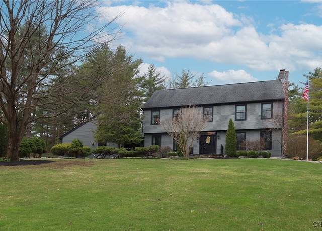 Property at 7117 Thorntree Hill Dr, Dewitt, NY 13066, 5 beds, 4 baths