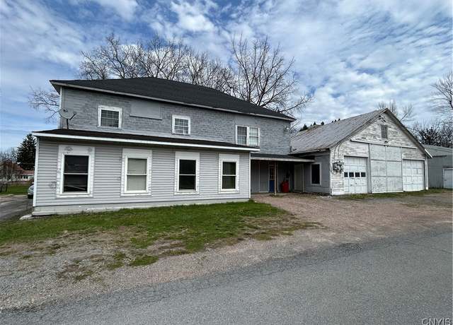 Property at 176 Lee St, Cape Vincent, NY 13618, 6 beds, 3 baths