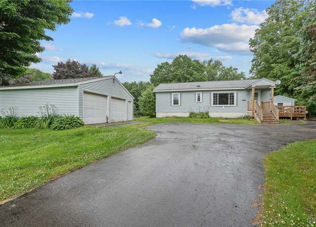 Property at 2922 County Route 4, Volney, NY 13069, 2 beds, 1.5 baths