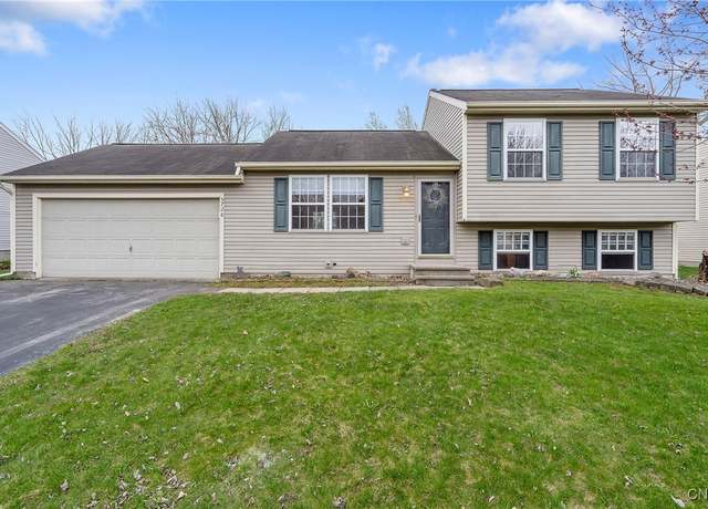 Property at 5726 Boulia Dr, Clay, NY 13041, 3 beds, 2 baths