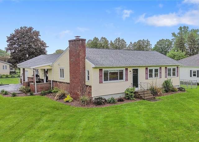 Property at 102 Patricia Ln, Manlius, NY 13082, 3 beds, 2 baths