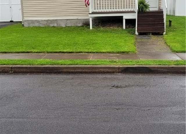 Property at 206 Oak St, Fulton, NY 13069, 2 beds, 1 bath
