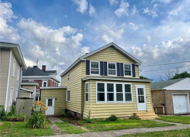 Property at 152 W Cayuga St, Oswego, NY 13126, 4 beds, 2 baths