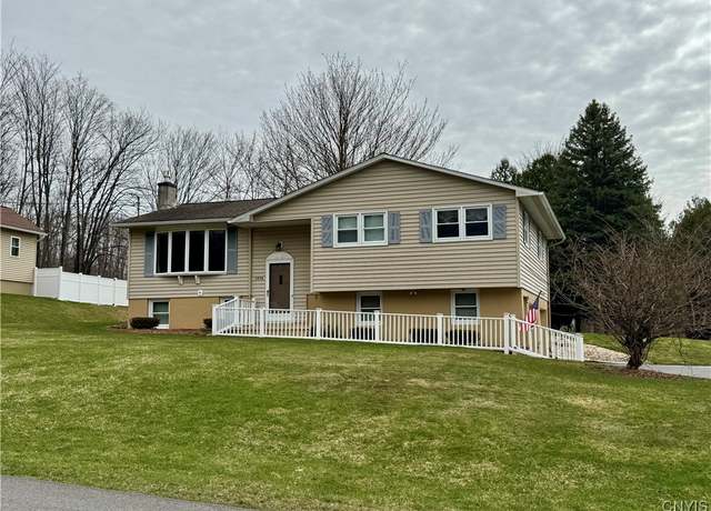 Property at 5836 Linda Dr, Marcy, NY 13403, 3 beds, 1.5 baths