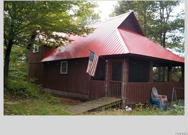 Property at 1024 Maple Ln, Osceola, NY 13437, 3 beds, 1 bath
