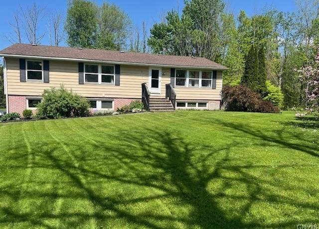 Property at 522 Kingdom Rd, Volney, NY 13126, 3 beds, 2.5 baths
