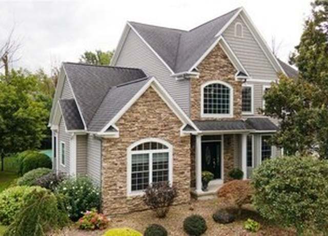 Property at 8011 John Gray Dr, Cicero, NY 13039, 4 beds, 2.5 baths