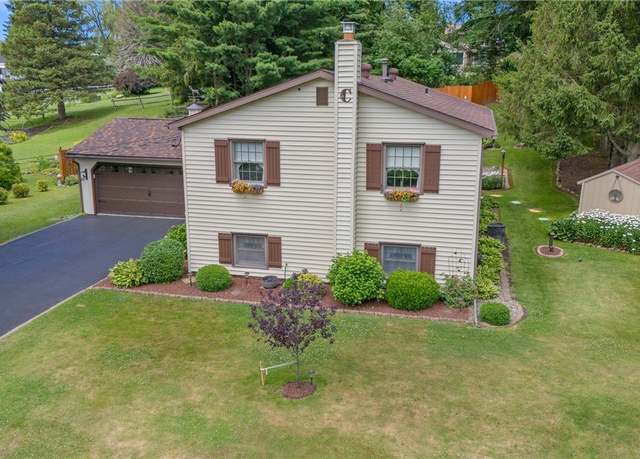 Property at 32 Candlewood Dr, Scriba, NY 13126, 3 beds, 2 baths