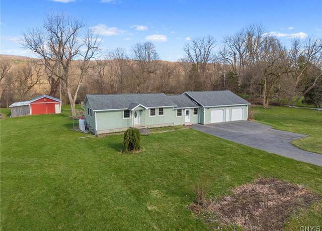 Property at 2674 Oran Delphi Rd, Pompey, NY 13104, 2 beds, 2.5 baths