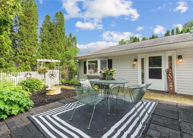 Property at 55 Ainslee Dr, Schroeppel, NY 13132, 3 beds, 1 bath