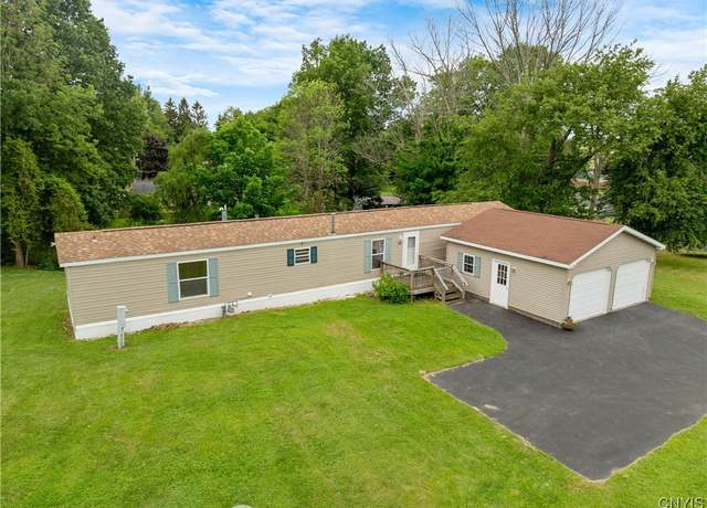 Property at 18 Butternut Dr, Scriba, NY 13126, 3 beds, 2 baths