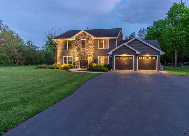 Property at 21408 Gillette Rd, Watertown-town, NY 13601, 4 beds, 2.5 baths