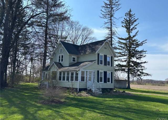 Property at 13 Godfrey Rd, Schroeppel, NY 13132, 3 beds, 1 bath