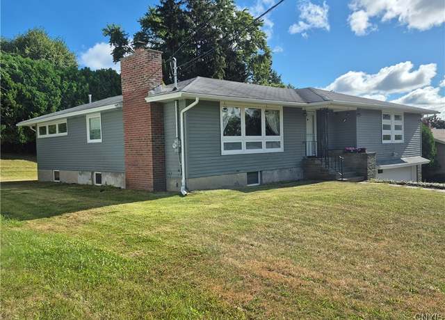 Property at 210 Ridgecrest Rd, Dewitt, NY 13214, 3 beds, 2.5 baths