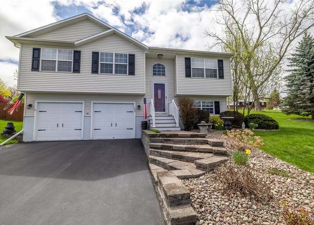 Property at 142 Circle Dr S, Lenox, NY 13032, 3 beds, 2 baths