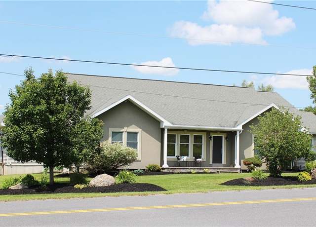 Property at 102 Pebble Creek Ln, New Hartford, NY 13413, 4 beds, 3.5 baths