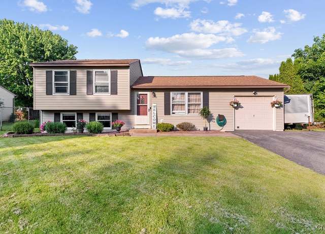 Property at 5931 Brigadier Dr, Cicero, NY 13039, 3 beds, 1.5 baths