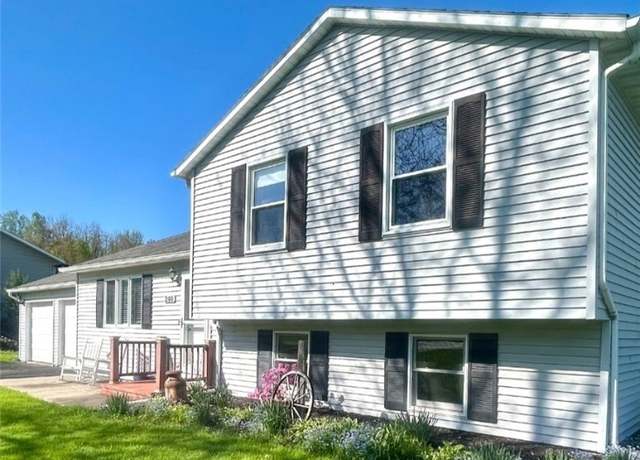 Property at 240 Rosewood Cir, Lenox, NY 13032, 3 beds, 2 baths
