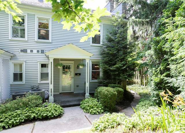 Property at 46 Jordan St, Skaneateles, NY 13152, 2 beds, 1.5 baths