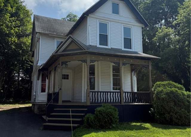 Property at 24 Wood St, Auburn, NY 13021, 4 beds, 1 bath