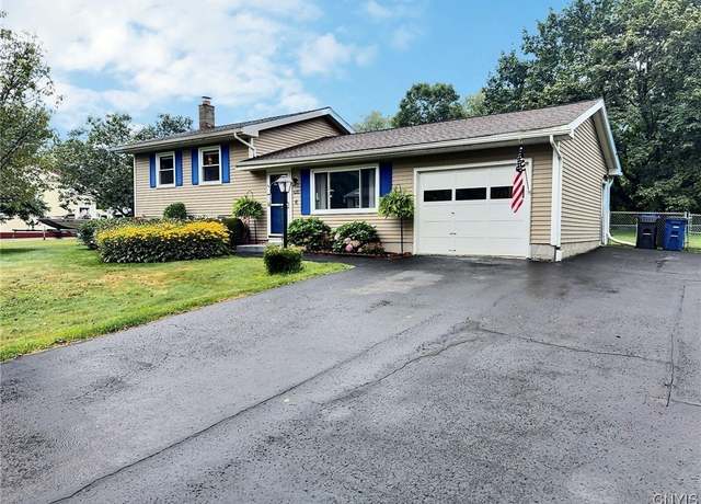Property at 6207 Sunnyside Dr, Scott, NY 13077, 3 beds, 1 bath