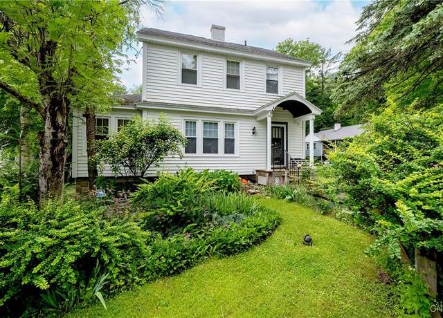 Property at 247 Chaffee Ave, Syracuse, NY 13207, 3 beds, 1.5 baths