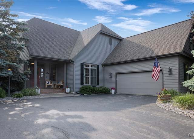 Property at 131 Gadwall Ln, Manlius, NY 13104, 4 beds, 3.5 baths