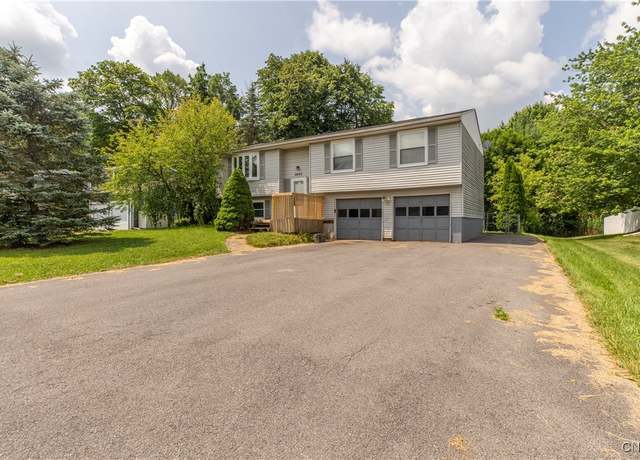 Property at 8405 Winterberry Way, Clay, NY 13090, 3 beds, 1.5 baths