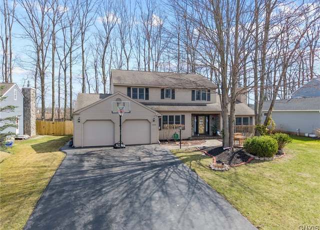 Property at 6334 Hardwood Ln, Cicero, NY 13039, 4 beds, 3 baths