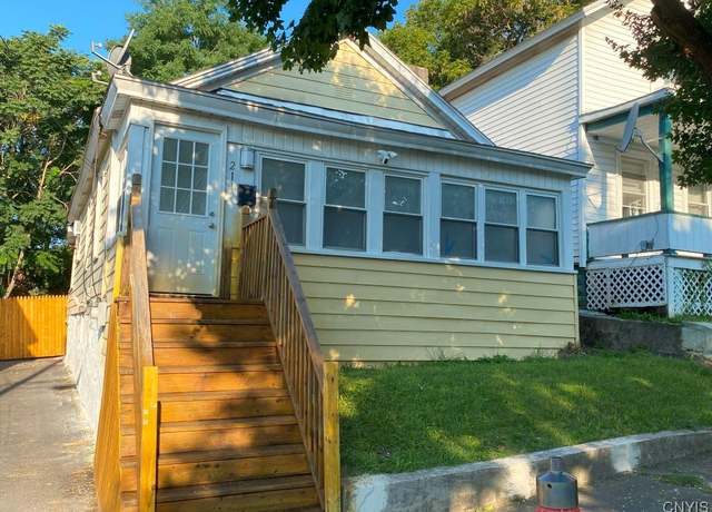 Property at 211 Delhi St, Syracuse, NY 13203, 4 beds, 1 bath