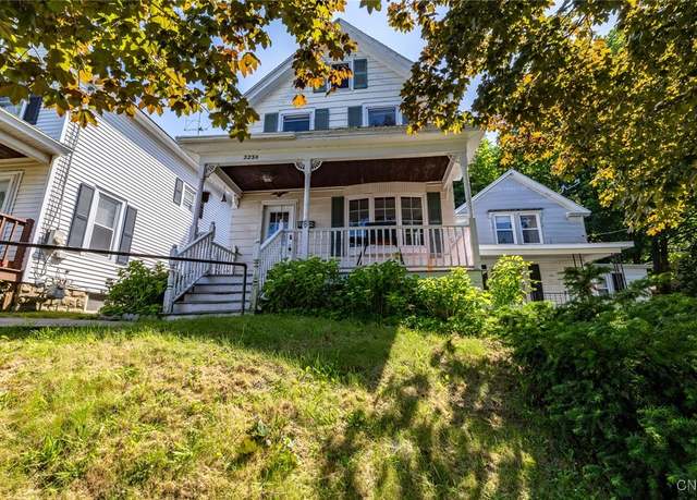 Property at 223 1/2 Syracuse Ave, Oswego-city, NY 13126, 3 beds, 1 bath