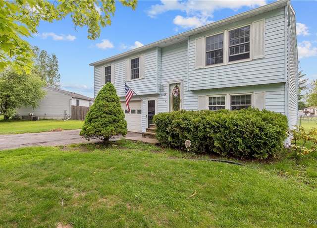 Property at 8824 English Rd, Cicero, NY 13029, 3 beds, 1.5 baths