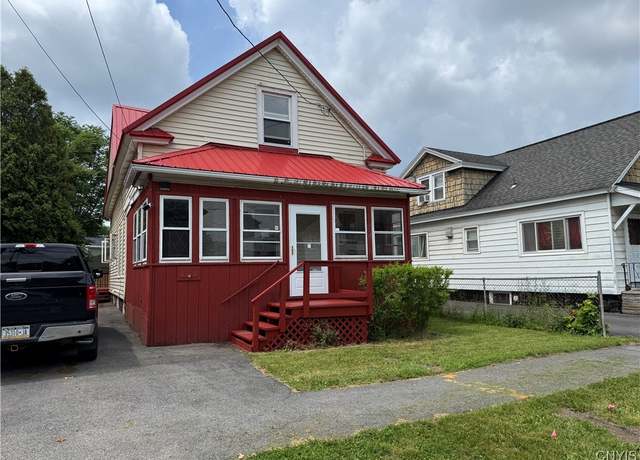 Property at 125 Pulaski St, Syracuse, NY 13204, 4 beds, 1 bath