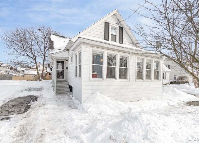 Property at 224 Woodlawn, Syracuse, NY 13203, 3 beds, 1 bath