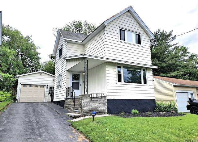 Property at 309 Helen St, Syracuse, NY 13203, 3 beds, 1 bath
