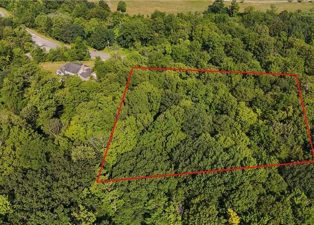 Property at 4 Nob Rd, Utica, NY 13501