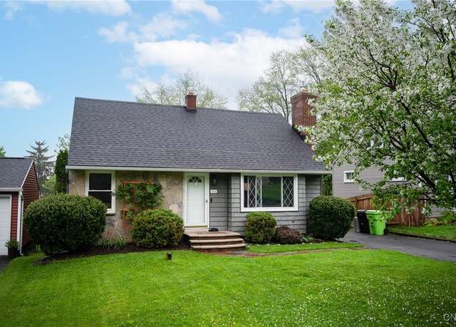 Property at 316 Washington Blvd, Manlius, NY 13066, 3 beds, 2 baths