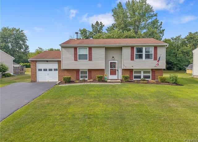 Property at 415 Rita Dr, Clay, NY 13212, 4 beds, 1.5 baths