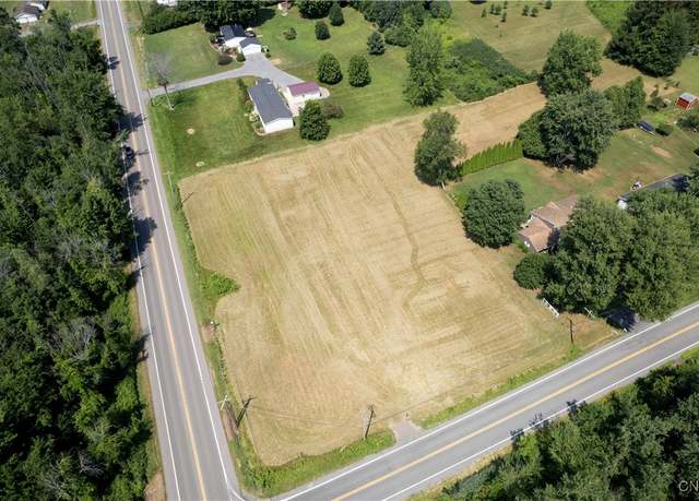 Property at 8780 Oswego Rd, Lysander, NY 13027