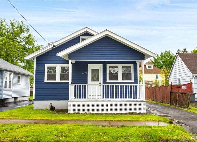 Property at 1310 Oak St, Utica, NY 13502, 3 beds, 1 bath