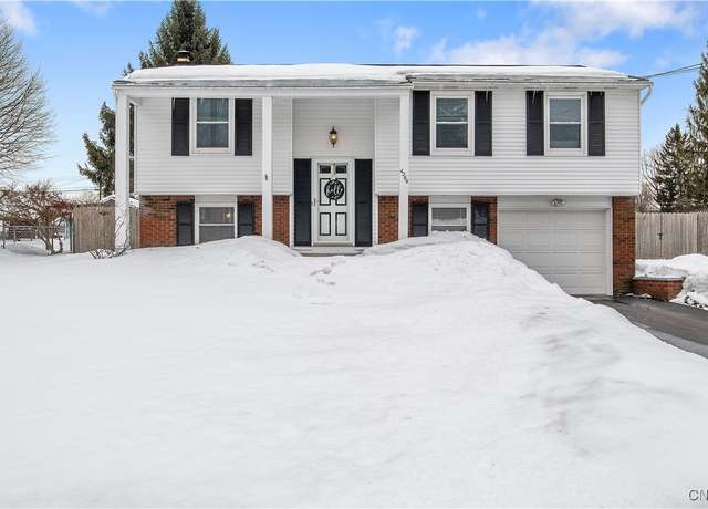 Property at 4264 Altair Crse, Clay, NY 13090, 3 beds, 1.5 baths