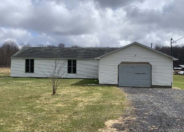 Property at 376 State Route 34, Hannibal, NY 13074, 3 beds, 1 bath
