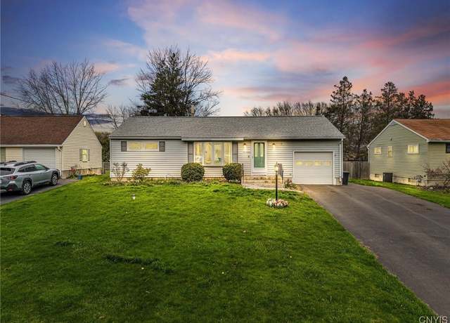 Property at 216 Rita Dr, Clay, NY 13212, 3 beds, 1.5 baths