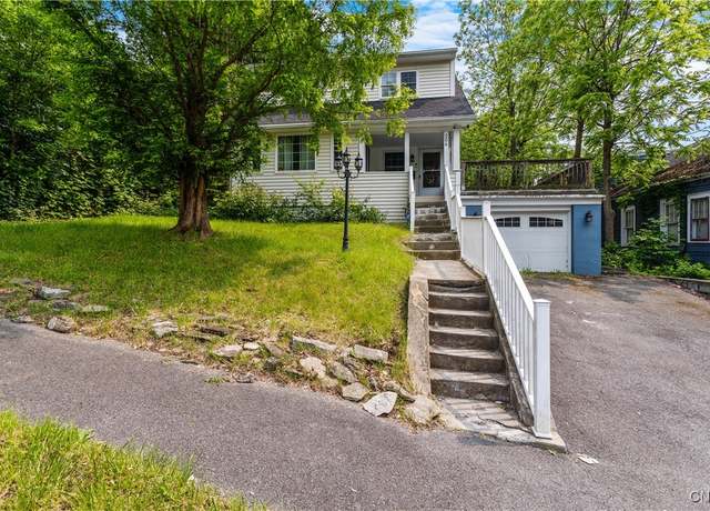 Property at 206 Bennington Dr, Syracuse, NY 13205, 3 beds, 2 baths